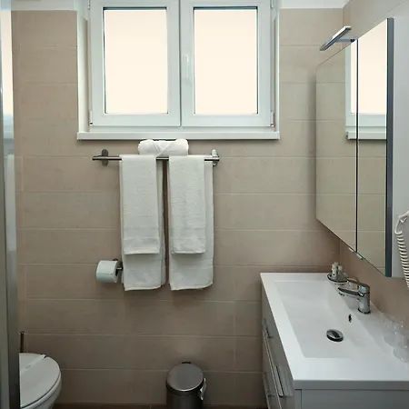 Aquarius 4* Miškovec