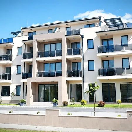 Aquarius Apartmanhotel 4*