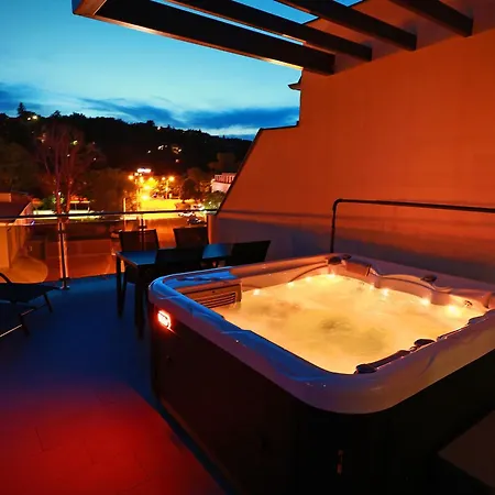 Lägenhetshotell Aquarius 4*